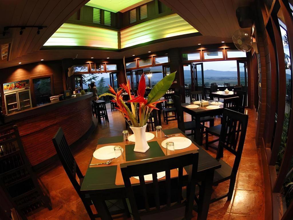 Thaton Hill Resort Mae Ai Eksteriør billede